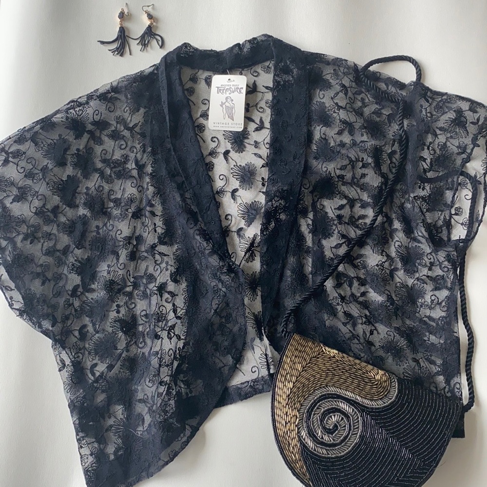 Vintage lace bolero